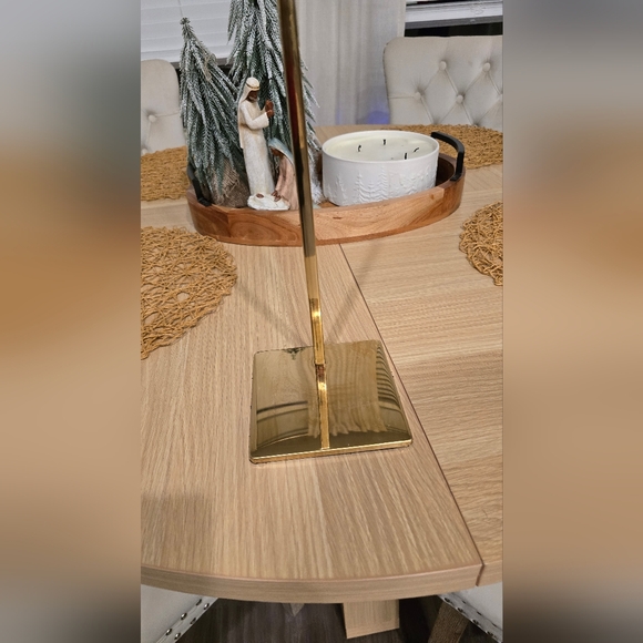 Amazon Gold Purse Stand - Picture 3 of 5